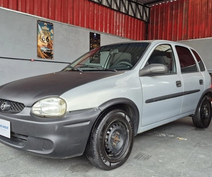 Chevrolet Corsa 2001 Prata — foto 1 de 3