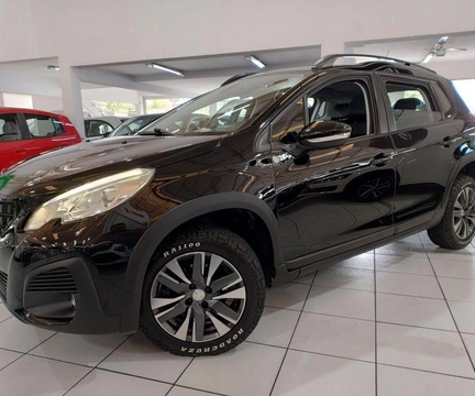 Peugeot 2008 2021 Preto — foto 1 de 3