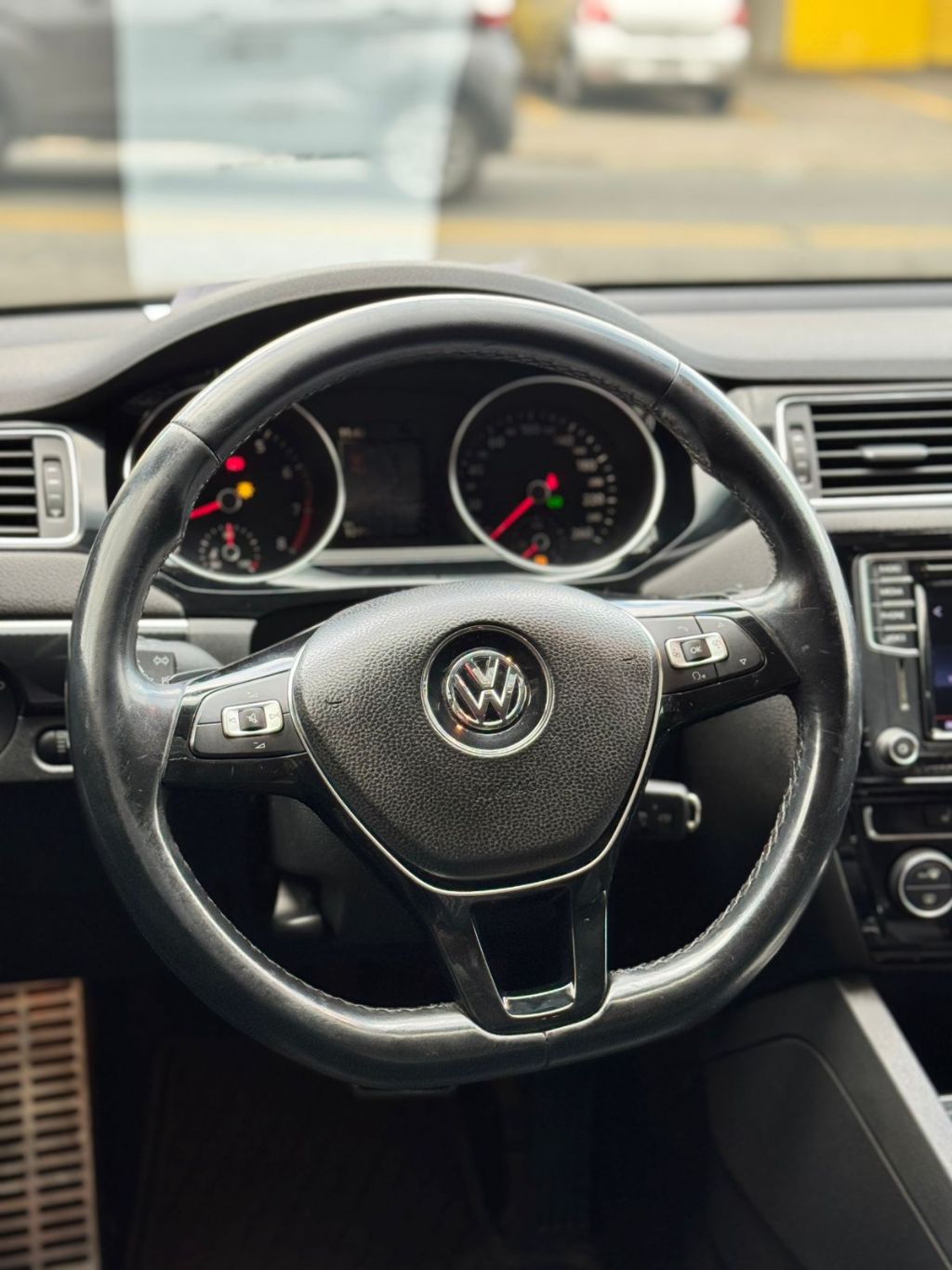imagem-https://www.socarrao.com.br/sc-vehicle-images-prod/2970/1769987741548-6993683OR_1760810020_46_970.jpg