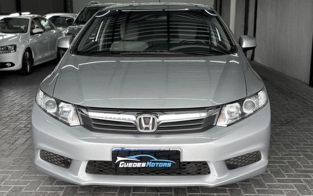 imagem-https://www.socarrao.com.br/sc-vehicle-images-prod/2970246/1791212560355-7992717_0_B_346a1f7474.jpeg