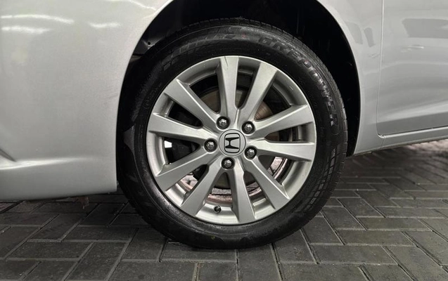 imagem-https://www.socarrao.com.br/sc-vehicle-images-prod/2970246/1791212560369-7992717_15_B_86893fe790.jpeg