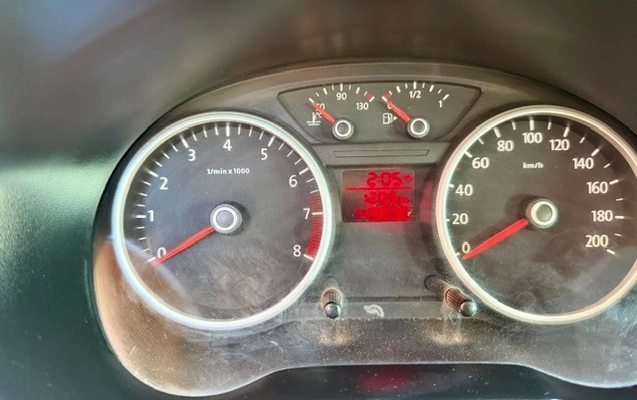 imagem-https://www.socarrao.com.br/sc-vehicle-images-prod/2971312/1789411196226-e6867e90-ac6c-44c7-8568-2ebd7bf083ca.jpg