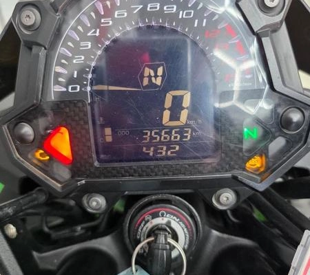imagem-https://www.socarrao.com.br/sc-vehicle-images-prod/2971806/1787592255369-8290287_5_B_58a4b58825.jpeg