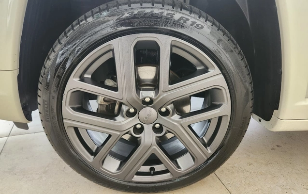 imagem-https://www.socarrao.com.br/sc-vehicle-images-prod/29722/1775051950306-0fe08e26-1661-49d3-984e-d1a37b3aa6a0.jpg