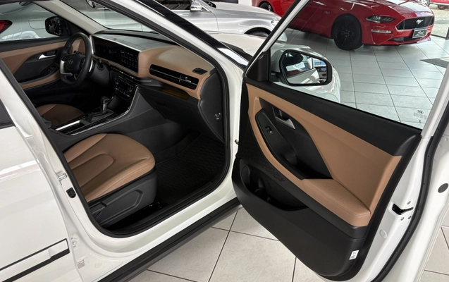 imagem-https://www.socarrao.com.br/sc-vehicle-images-prod/2972316/1788292649959-Cf7hiBe72ToWqK21gK3AehNufxJRw1Yv.jpg