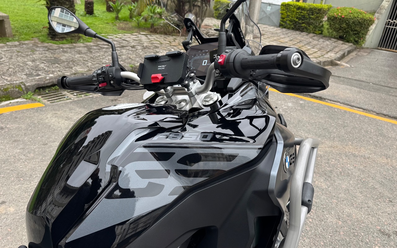 imagem-https://www.socarrao.com.br/sc-vehicle-images-prod/2972600/1785522651302-SU1HXzc4NTcuanBlZw.jpeg