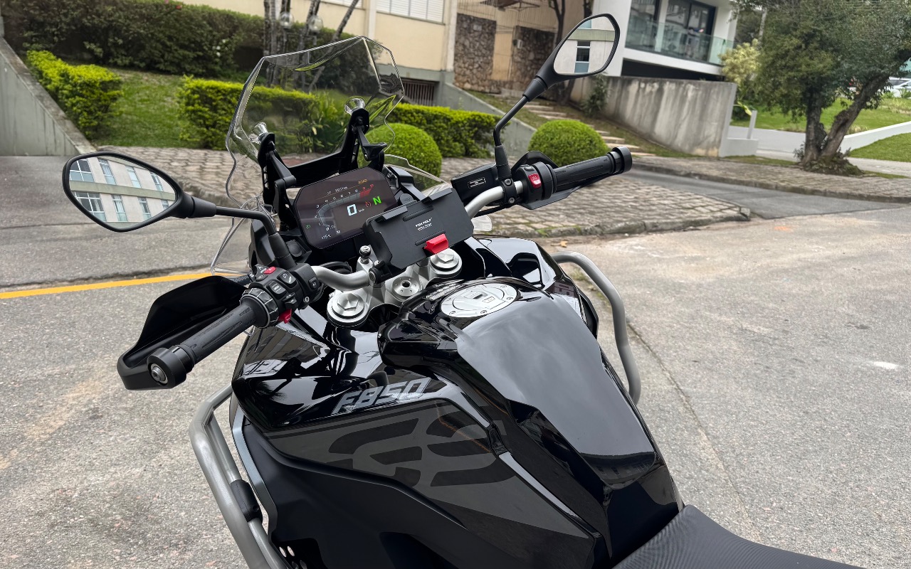 imagem-https://www.socarrao.com.br/sc-vehicle-images-prod/2972600/1785522651701-SU1HXzc4NTIuanBlZw.jpeg