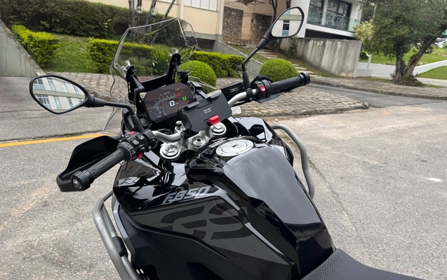 imagem-https://www.socarrao.com.br/sc-vehicle-images-prod/2972600/1785522651701-SU1HXzc4NTIuanBlZw.jpeg