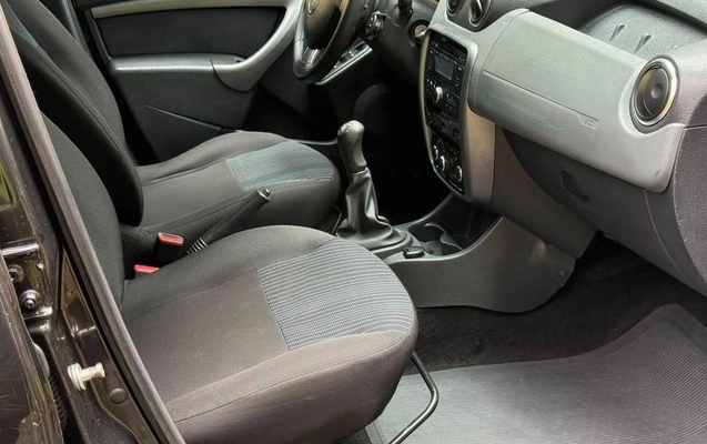 imagem-https://www.socarrao.com.br/sc-vehicle-images-prod/2972637/1786567615658-8227111_12_B_087f0cc365.jpeg