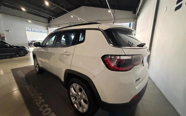 imagem-https://www.socarrao.com.br/sc-vehicle-images-prod/2972780/1789491526641-8337070_4_B_73cb9fafff.jpeg