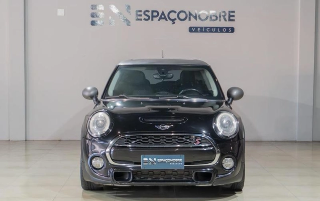 imagem-https://www.socarrao.com.br/sc-vehicle-images-prod/2972824/1789138691159-8334349_12_B_3d95c070a1.jpeg
