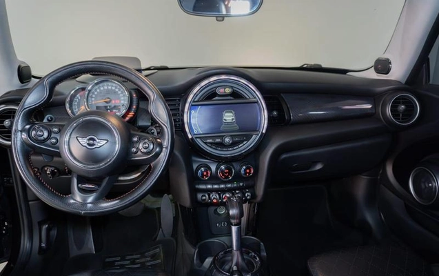 imagem-https://www.socarrao.com.br/sc-vehicle-images-prod/2972824/1789138691165-8334349_3_B_159c761194.jpeg
