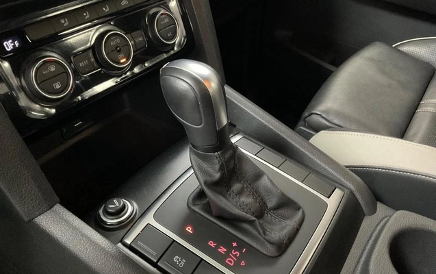 imagem-https://www.socarrao.com.br/sc-vehicle-images-prod/2972935/1788437651318-8337130_11_B_c4bfd5e5f6.jpeg