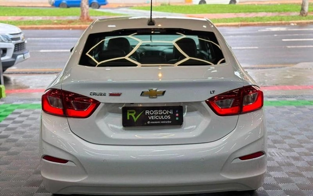 imagem-https://www.socarrao.com.br/sc-vehicle-images-prod/2973195/1789567168478-8337257_2_B_7015fdbf66.jpeg