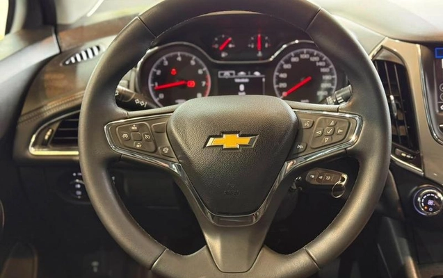 imagem-https://www.socarrao.com.br/sc-vehicle-images-prod/2973195/1789567168489-8337257_9_B_d32be69ca8.jpeg