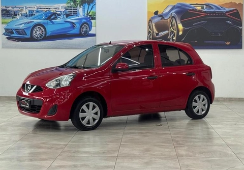 Nissan MARCH 2016 Vermelho — foto 1 de 3