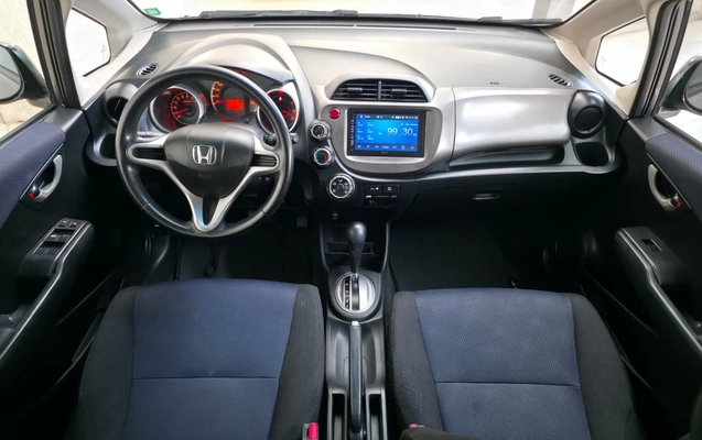 imagem-https://www.socarrao.com.br/sc-vehicle-images-prod/29734/1776357875723-9565884c-a25d-479e-b04c-71fe72822163.jpg