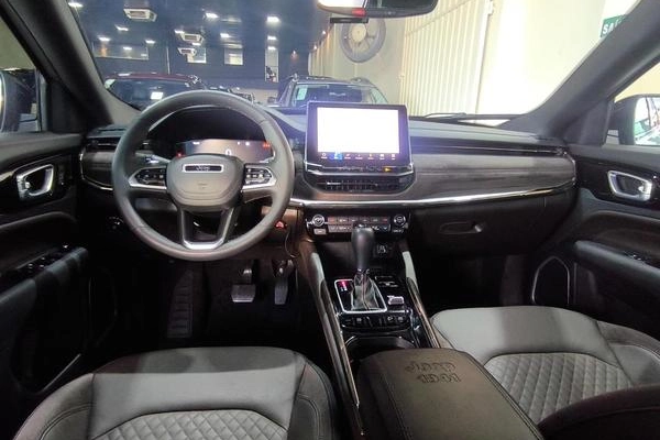 imagem-https://www.socarrao.com.br/sc-vehicle-images-prod/2973476/1785937532409-8076655_8_B_44e964bb09.jpeg