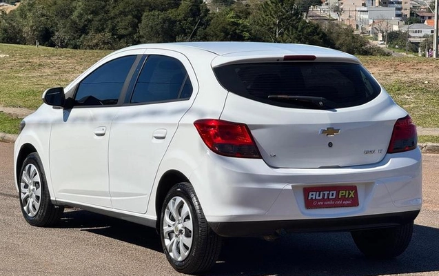 imagem-https://www.socarrao.com.br/sc-vehicle-images-prod/2973633/1788373747012-8230965_2_B_c7c3698821.jpeg