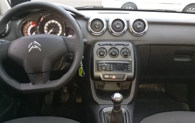 imagem-https://www.socarrao.com.br/sc-vehicle-images-prod/2973778/1787854027570-8328878_7_B_611bb5bed2.jpeg