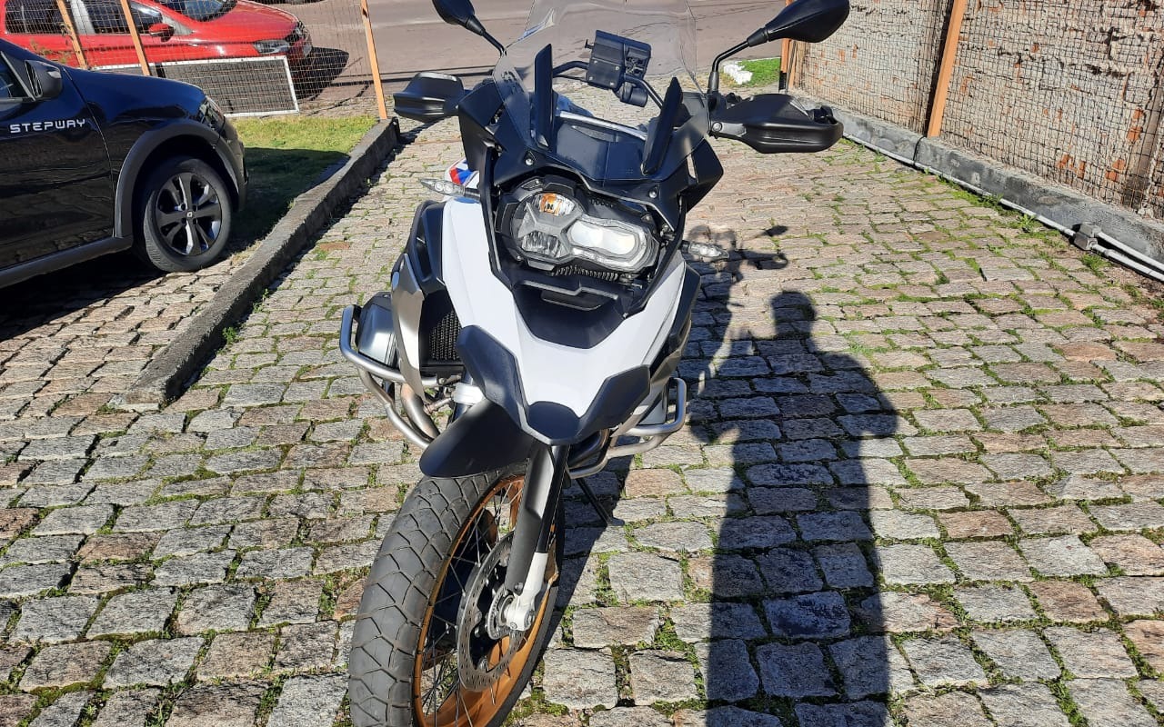 imagem-https://www.socarrao.com.br/sc-vehicle-images-prod/2974005/1785526999870-V2hhdHNBcHAgSW1hZ2UgMjAyNi0wNy0zMSBhdCAxNS4zMy4zNCAoMSkuanBlZw.jpeg