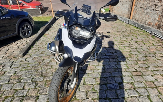 imagem-https://www.socarrao.com.br/sc-vehicle-images-prod/2974005/1785526999870-V2hhdHNBcHAgSW1hZ2UgMjAyNi0wNy0zMSBhdCAxNS4zMy4zNCAoMSkuanBlZw.jpeg