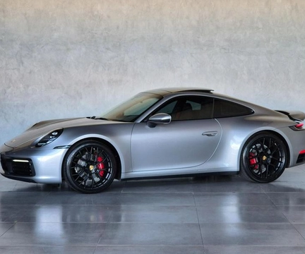 Porsche 911 2021 Prata — foto 1 de 3