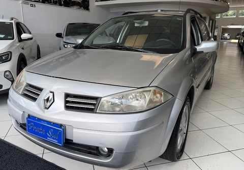 Renault Megane 2012 Prata — foto 1 de 3