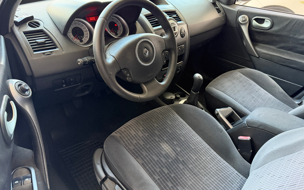 imagem-https://www.socarrao.com.br/sc-vehicle-images-prod/2974641/1785528914394-MjAyNjAyMTlfMTYyMjUzNTE1X2lPUy5qcGc.jpg