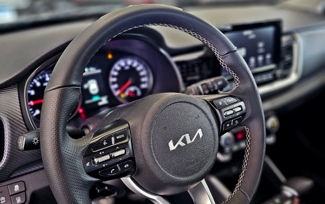 imagem-https://www.socarrao.com.br/sc-vehicle-images-prod/2975126/1788988983293-WDQ0dljoDpWhUzU8gDVmwfU4A8gIneNk.jpg
