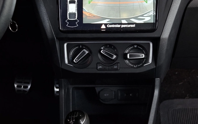imagem-https://www.socarrao.com.br/sc-vehicle-images-prod/2975332/1786545108143-qqc0NQbjjsgAzFfAw54qk39o2944kYrK.jpg