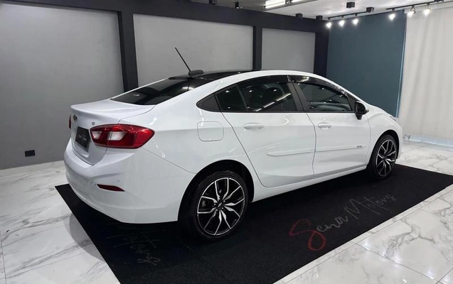 imagem-https://www.socarrao.com.br/sc-vehicle-images-prod/2975334/1788196617268-8325544_6_B_1640277337.jpeg