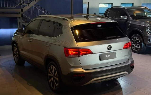 imagem-https://www.socarrao.com.br/sc-vehicle-images-prod/2975338/1789150095336-8333456_8_B_61654f5f97.jpeg