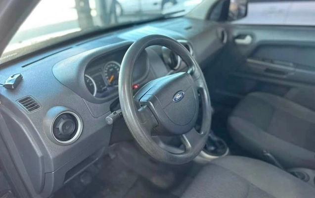 imagem-https://www.socarrao.com.br/sc-vehicle-images-prod/2975413/1785531232619-49cd4ee5-a236-43b4-a46b-8e0f95f9cca9.jpg