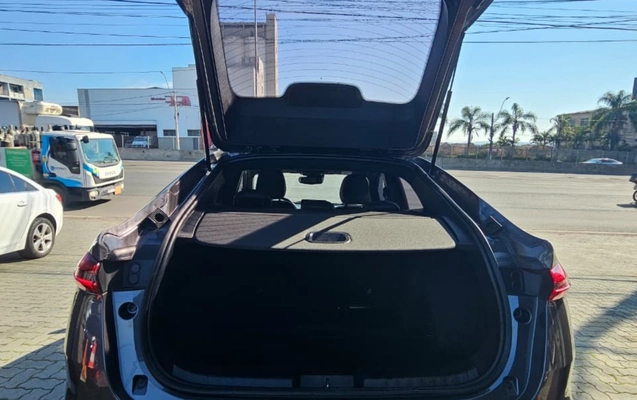 imagem-https://www.socarrao.com.br/sc-vehicle-images-prod/2975508/1785531432284-MTIzZDk4MGUtYTgzZS00ODkyLThkNWItOTk5NmYxNjdjYzNhLmpwZw.jpg