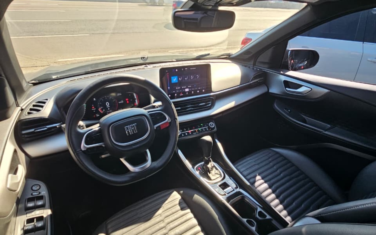 imagem-https://www.socarrao.com.br/sc-vehicle-images-prod/2975508/1785531432338-MTQ1NTMzZDMtZjJlOC00NGIwLTgwMDctZDMxMWM2MDExMGQxLmpwZw.jpg