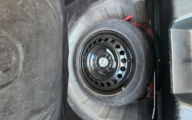 imagem-https://www.socarrao.com.br/sc-vehicle-images-prod/2975508/1785531432713-OTkyNDRiNmEtNzhkYS00YmE4LThkOTAtZTc5ZWZhNGM3NGI4LmpwZw.jpg