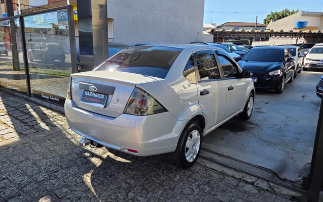 imagem-https://www.socarrao.com.br/sc-vehicle-images-prod/2975906/1785532509659-e6b838a7-44ff-4035-bd8f-e52de43e1a22.jpg