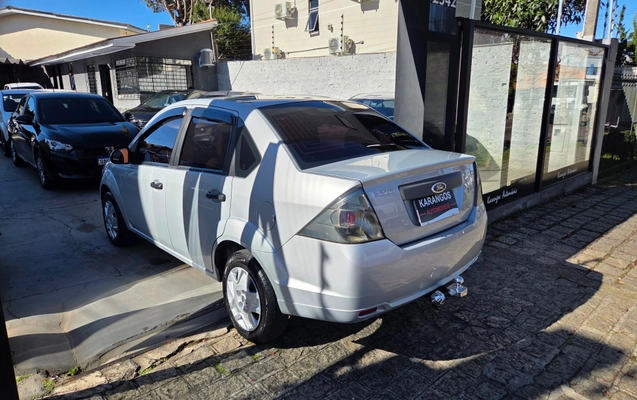 imagem-https://www.socarrao.com.br/sc-vehicle-images-prod/2975906/1785532509668-07f625fb-134a-4e07-9ce5-a8cc771f772a.jpg