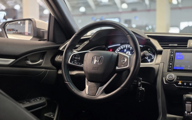 imagem-https://www.socarrao.com.br/sc-vehicle-images-prod/2976042/1785532843538-1_053910.jpg