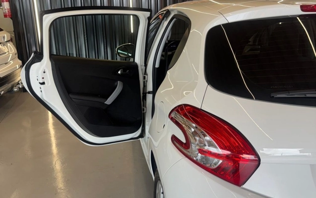 imagem-https://www.socarrao.com.br/sc-vehicle-images-prod/2976627/1786120120783-gb-f5c1240.jpeg