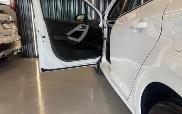 imagem-https://www.socarrao.com.br/sc-vehicle-images-prod/2976627/1786120120785-gb-fb90ba1.jpeg