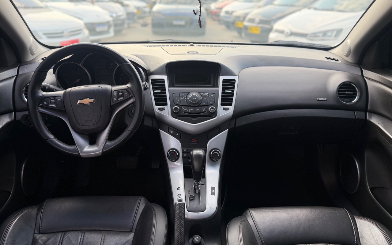 imagem-https://www.socarrao.com.br/sc-vehicle-images-prod/2981486/1787949615331-SU1HXzEyMjIuanBlZw.jpeg