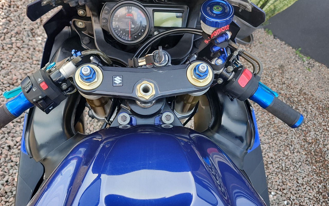 imagem-https://www.socarrao.com.br/sc-vehicle-images-prod/2982356/1785550630301-SU1HXzIwMjYwNzAyXzE1MDkxMzgzOV9IRFIuanBn.jpg