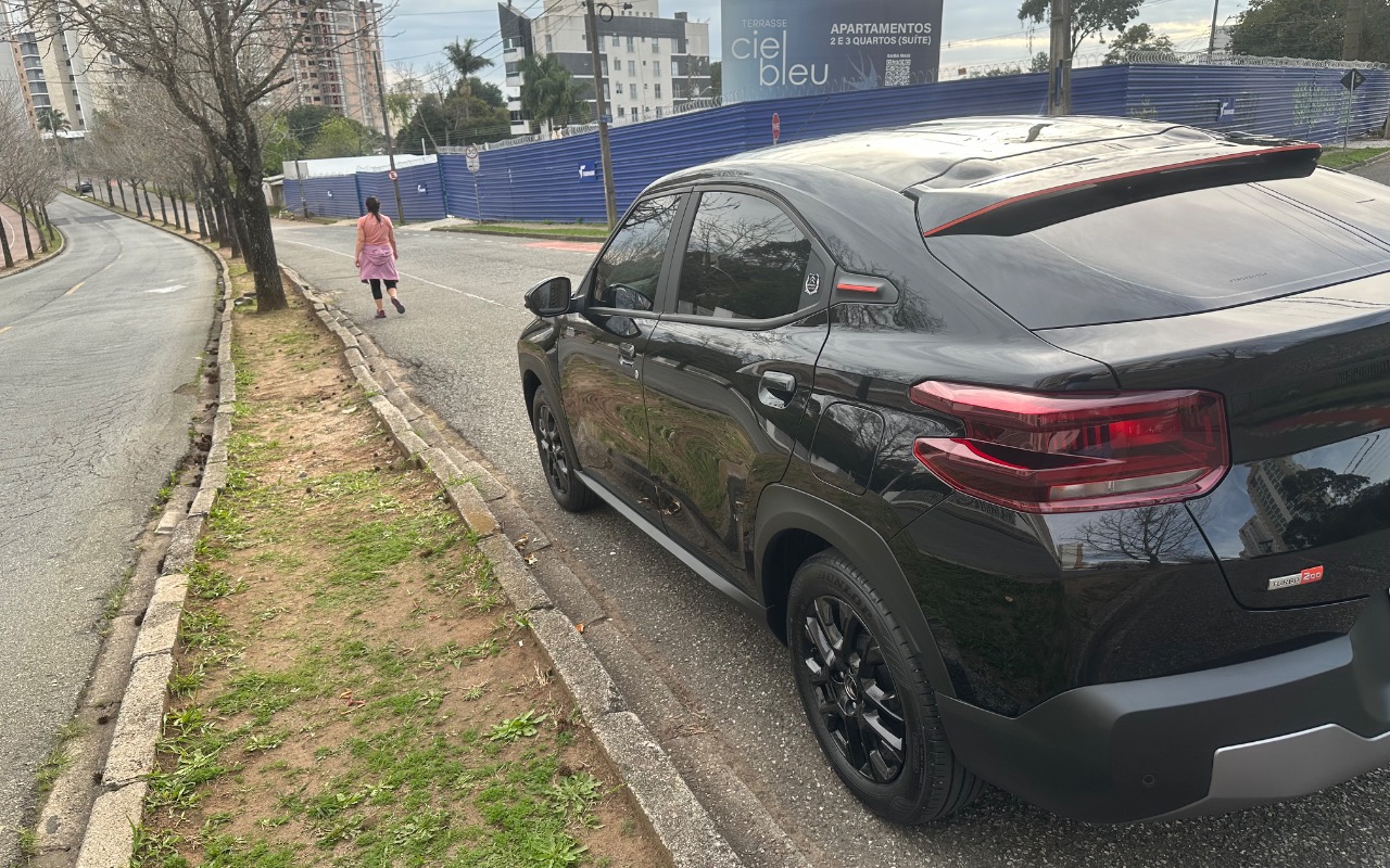 imagem-https://www.socarrao.com.br/sc-vehicle-images-prod/2990373/1785757972004-SU1HXzU5NTkuanBlZw.jpeg