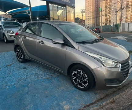 Hyundai HB20 2018 Prata — foto 1 de 3