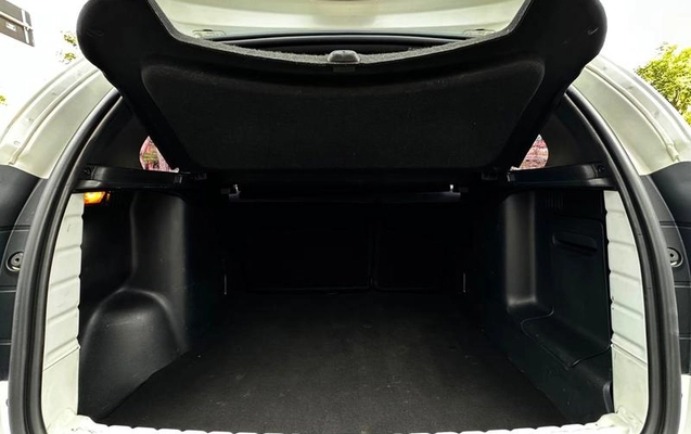 imagem-https://www.socarrao.com.br/sc-vehicle-images-prod/2990380/1789244397428-8290779_16_B_16fedb4a57.jpeg