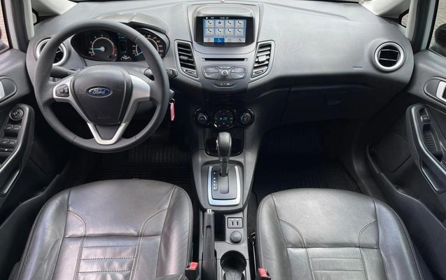 imagem-https://www.socarrao.com.br/sc-vehicle-images-prod/2990384/1791407132656-8328774_9_B_9803b78e41.jpeg
