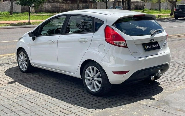 imagem-https://www.socarrao.com.br/sc-vehicle-images-prod/2990384/1791407132658-8328774_18_B_d473b66a3f.jpeg