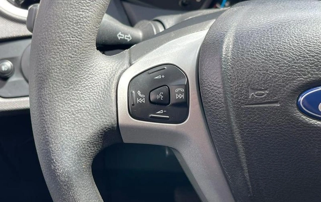 imagem-https://www.socarrao.com.br/sc-vehicle-images-prod/2990384/1791407132679-8328774_9_B_ebf64bbdb4.jpeg